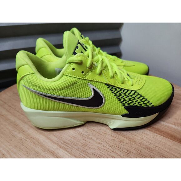Nike G.T. Cut Academy 3 Basketball Shoes – Men's 7.5 / Women's 9 – Barely Volt - Picture 3 of 8
